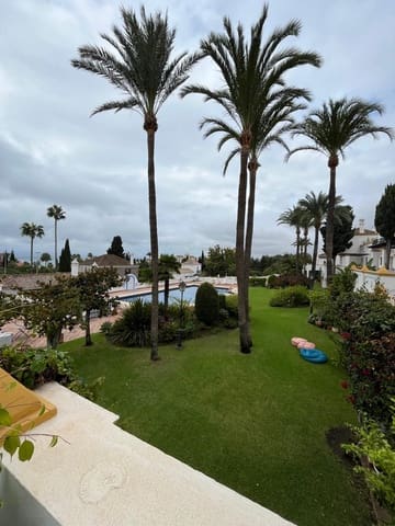 3 quarto Casa em Banda para arrendar em Sotoserena, Estepona com piscina garagem - 2 300 € (Ref: 9269311)