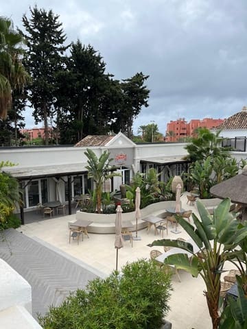 3 quarto Casa em Banda para arrendar em Sotoserena, Estepona com piscina garagem - 2 300 € (Ref: 9269311)