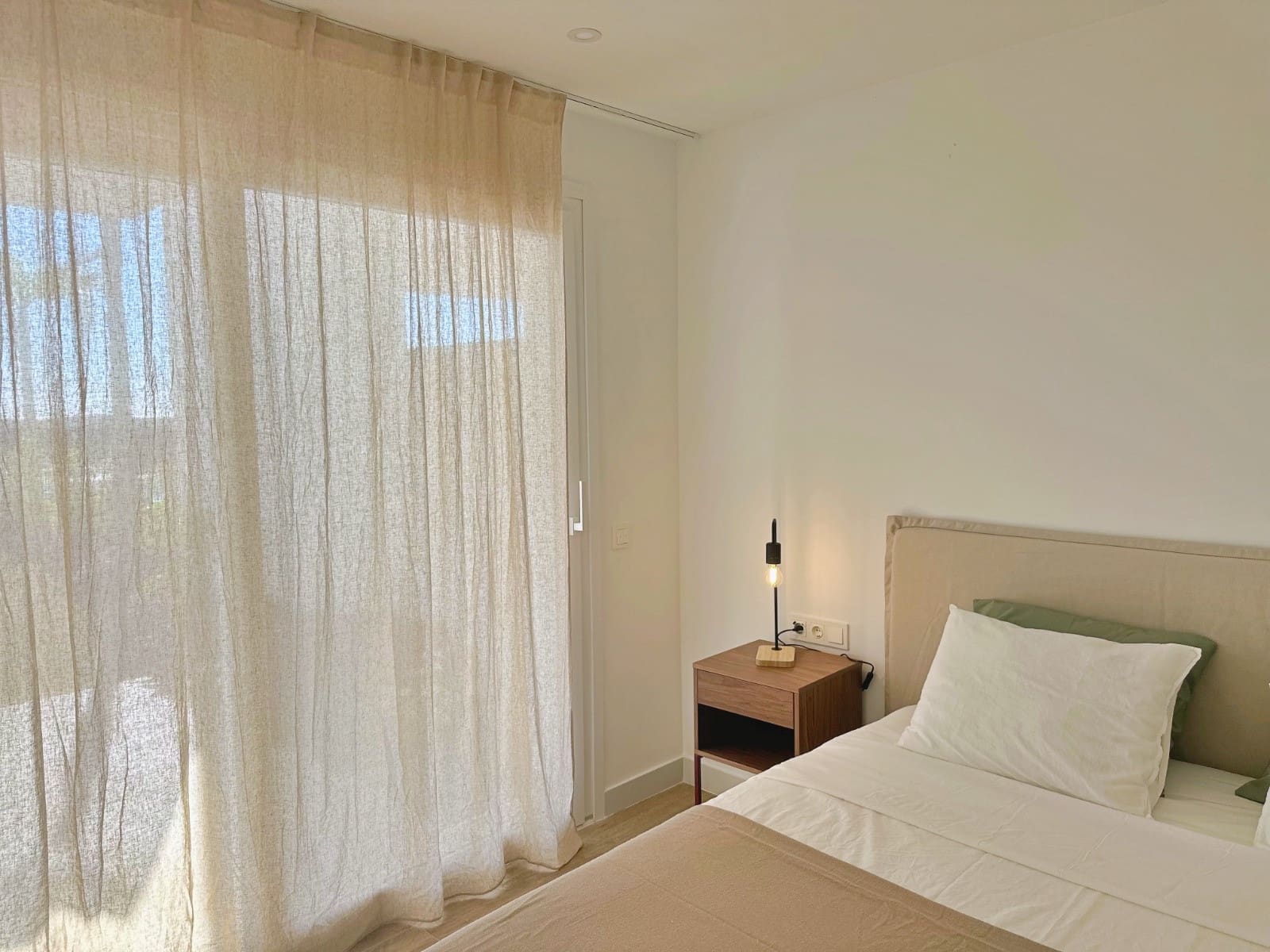 3 sypialnia Apartament do wynajęcia w Casares z basenem garażem - 2 800 € (Ref: 9276062)