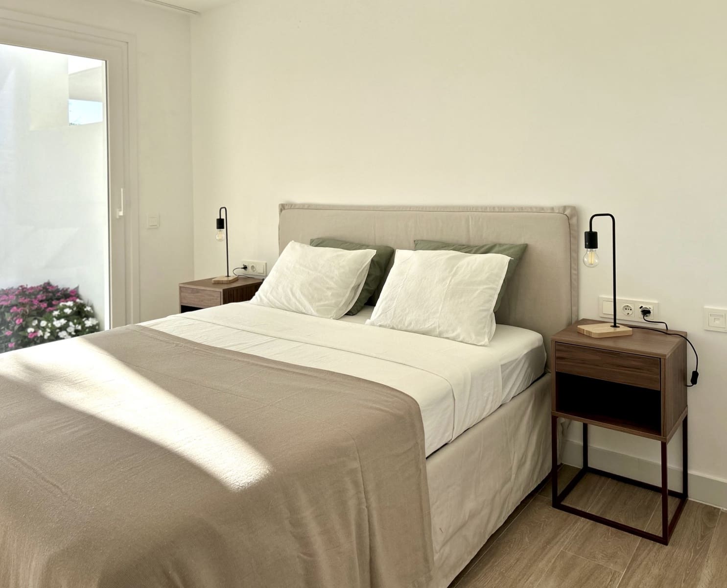 3 sypialnia Apartament do wynajęcia w Casares z basenem garażem - 2 800 € (Ref: 9276062)