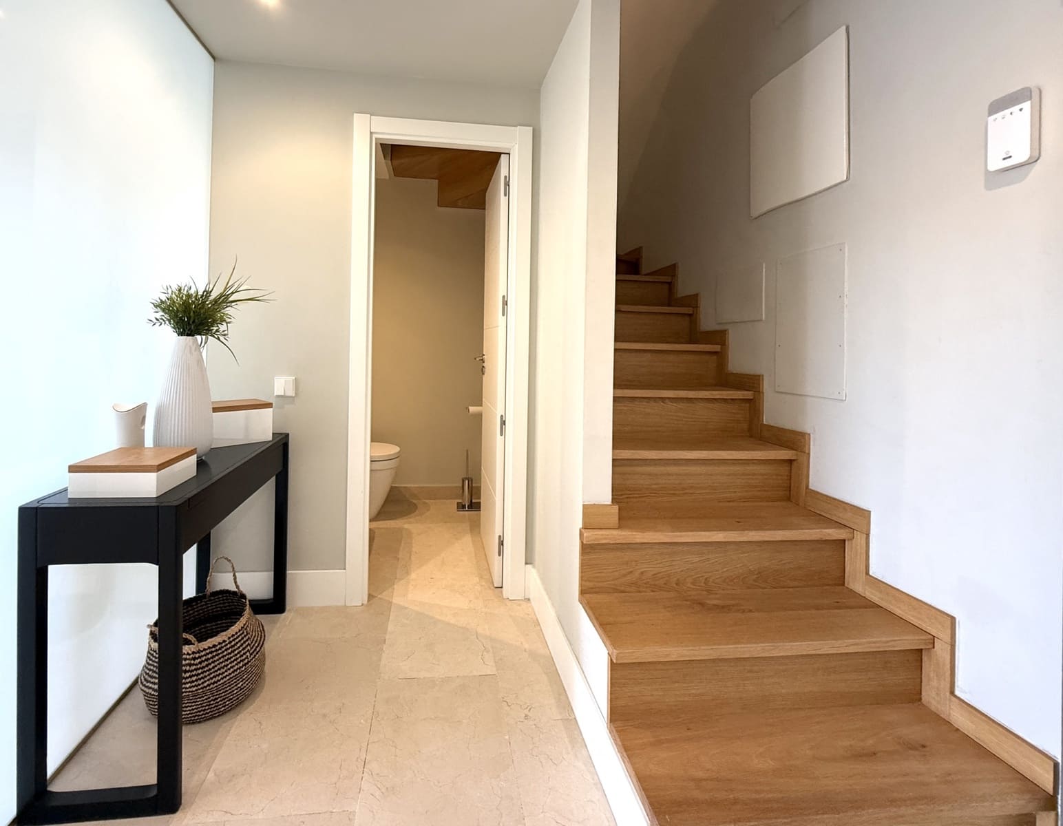 2 soverom Penthouse til leie i Estepona med svømmebasseng garasje - € 2 000 (Ref: 9291246)