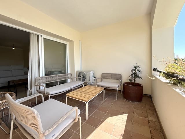2 bedroom Apartment for rent in Estepona with pool garage - € 1,900 (Ref: 9300895)