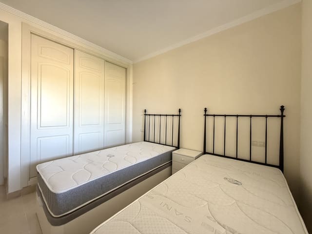 2 bedroom Apartment for rent in Estepona with pool garage - € 1,900 (Ref: 9300895)