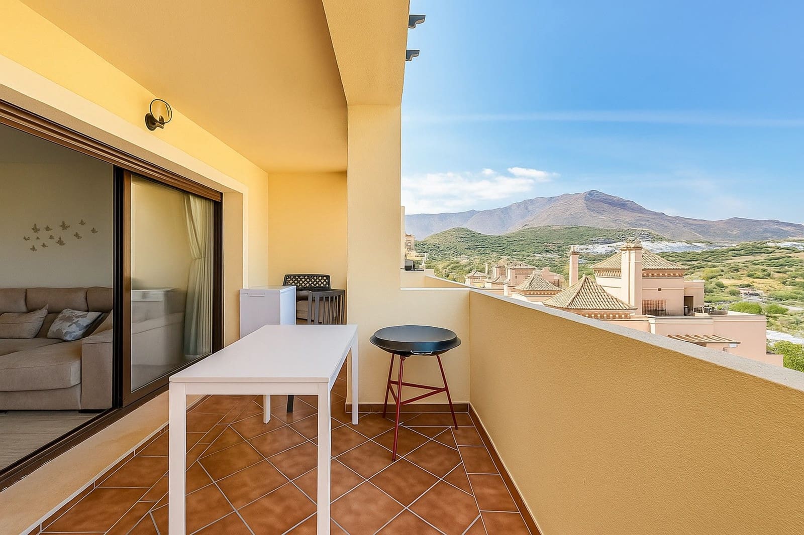 3 makuuhuone Huoneisto vuokrattavana paikassa Estepona mukana uima-altaan 
autotalli - 2 750 € (Ref: 9303283)