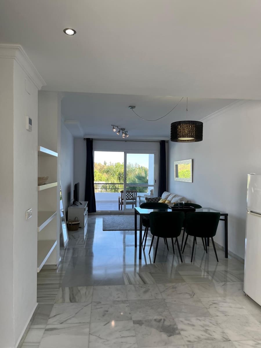   2 soveværelse   ferieLejlighed i Marbella   med   swimmingpool  garage  - € 5.125 (Ref: 9330369)