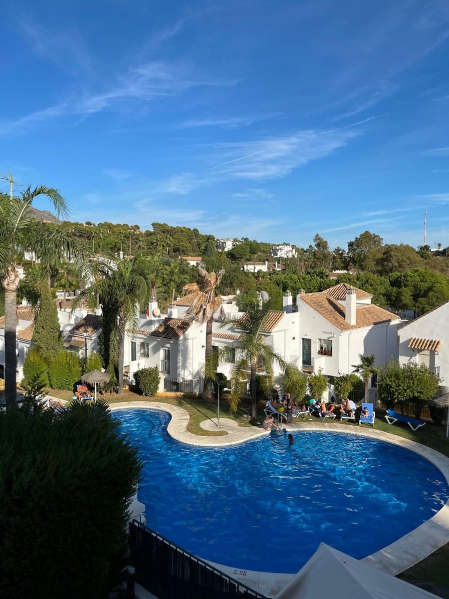   2 soveværelse   ferieLejlighed i Marbella   med   swimmingpool  garage  - € 5.125 (Ref: 9330369)