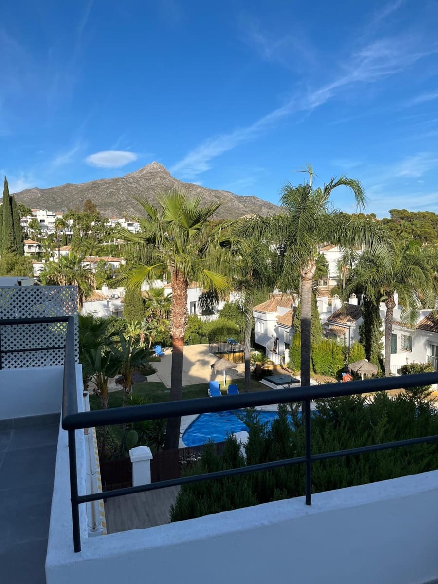   2 soveværelse   ferieLejlighed i Marbella   med   swimmingpool  garage  - € 5.125 (Ref: 9330369)