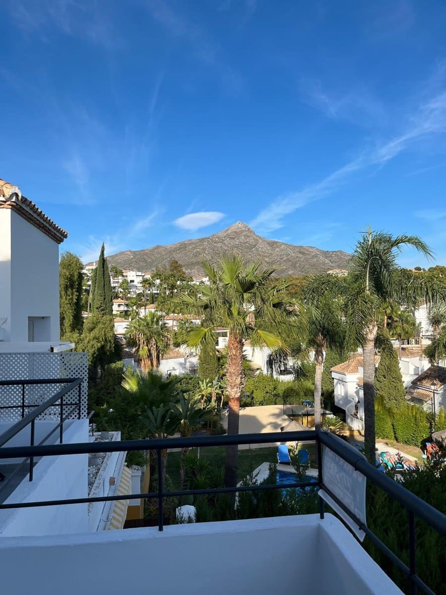   2 soveværelse   ferieLejlighed i Marbella   med   swimmingpool  garage  - € 5.125 (Ref: 9330369)