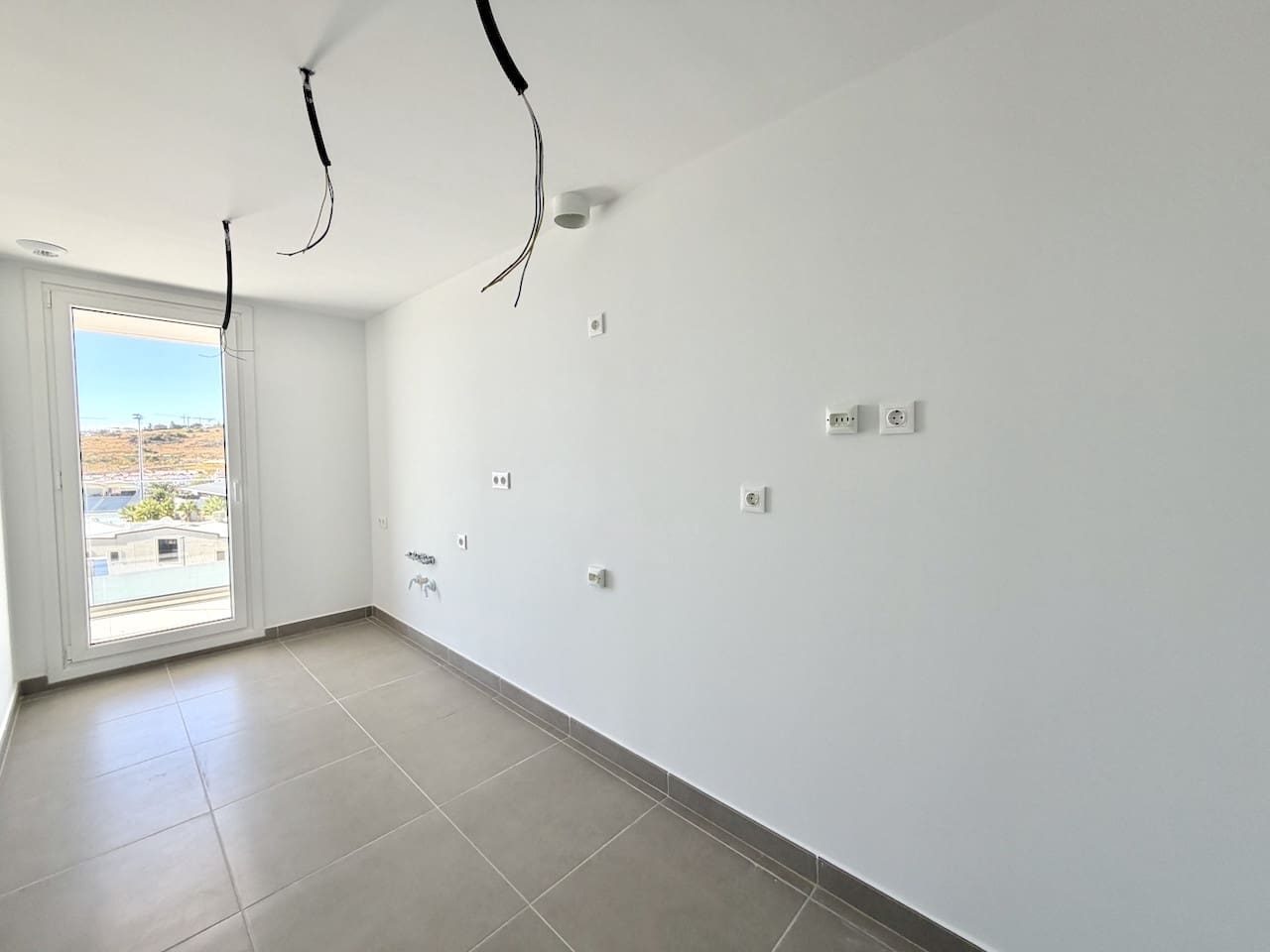 3 slaapkamer Appartement te koop in Estepona met zwembad garage - € 475.000 (Ref: 9334575)