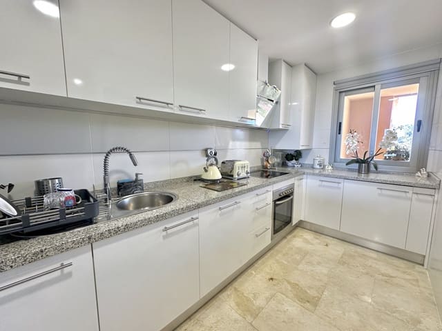 2 soverom Leilighet til salgs i La Concha - Resina Golf, Estepona med svømmebasseng garasje - € 349 000 (Ref: 9337768)