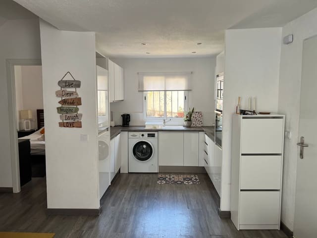 4 camera da letto Casa da affittare in Las Chapas, Marbella - 1.800 € (Rif: 9344592)