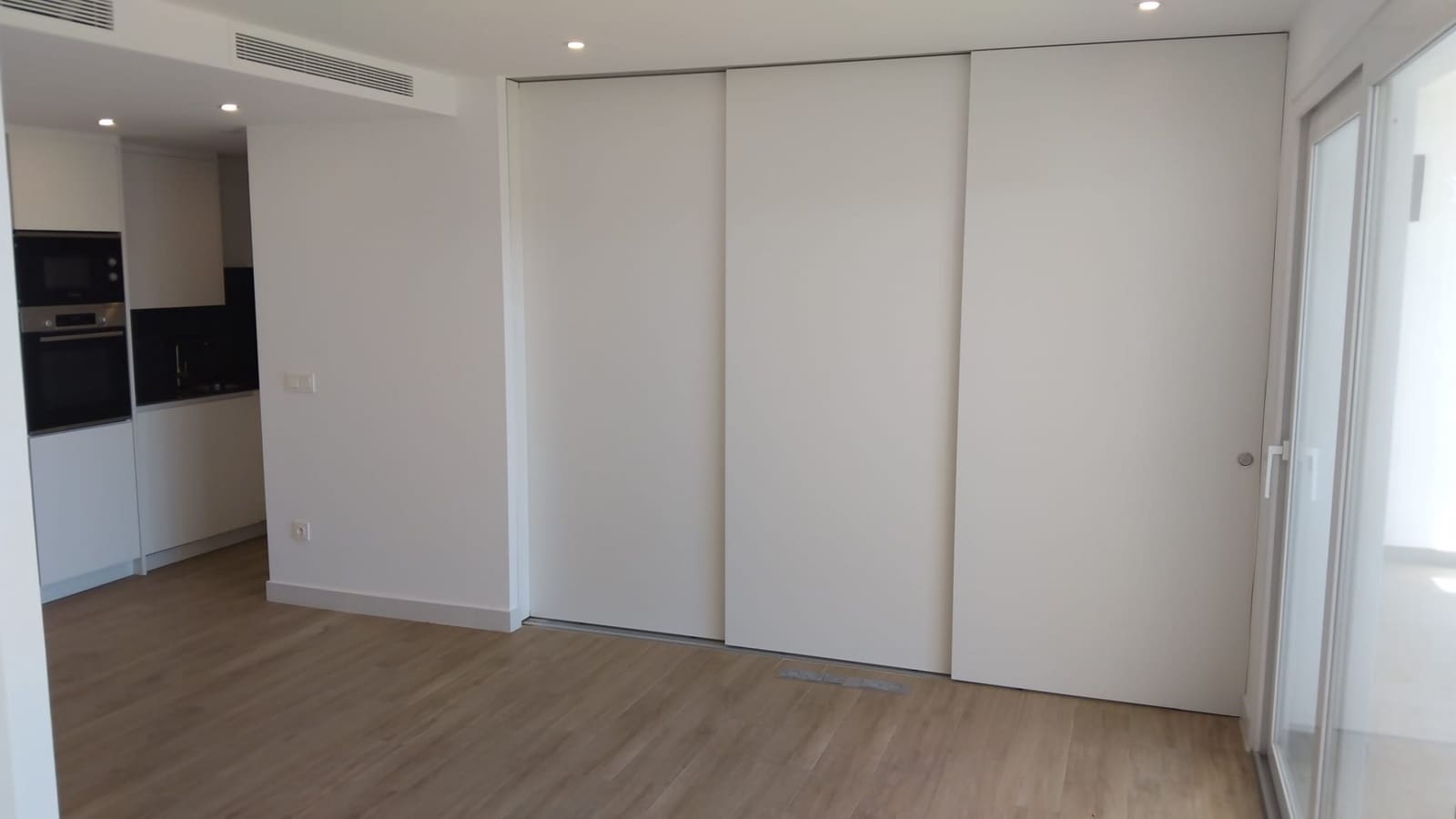 2 sypialnia Apartament na sprzedaż w Casares z basenem garażem - 335 000 € (Ref: 9387709)