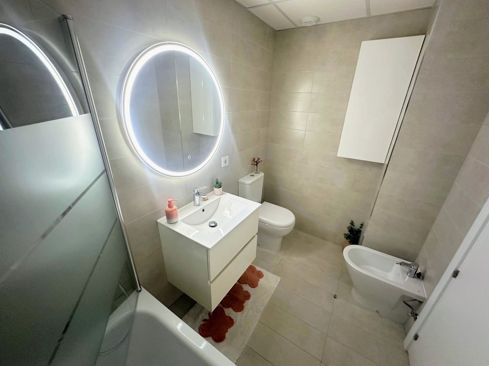 3 chambre Penthouse à vendre à Estepona avec piscine garage - 780 000 € (Ref: 9398280)