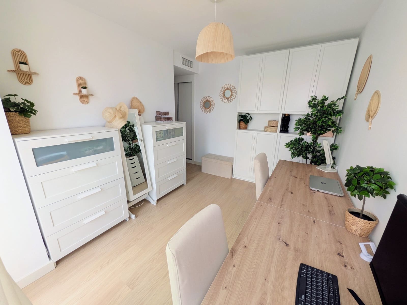 3 chambre Penthouse à vendre à Estepona avec piscine garage - 780 000 € (Ref: 9398280)