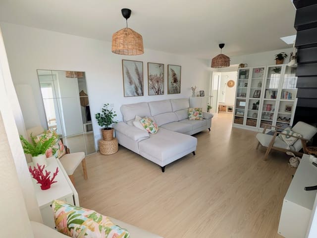 3 soverom Penthouse til salgs i Parque Central, Estepona med svømmebasseng garasje - € 729 000 (Ref: 9398280)