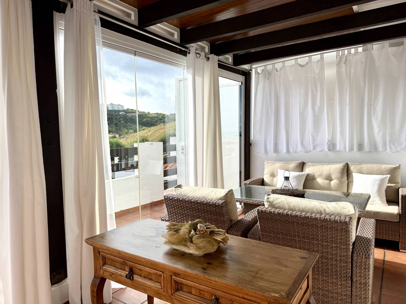 1 soverom Leilighet til leie i San Luis de Sabinillas med svømmebasseng garasje - € 956 (Ref: 9398281)