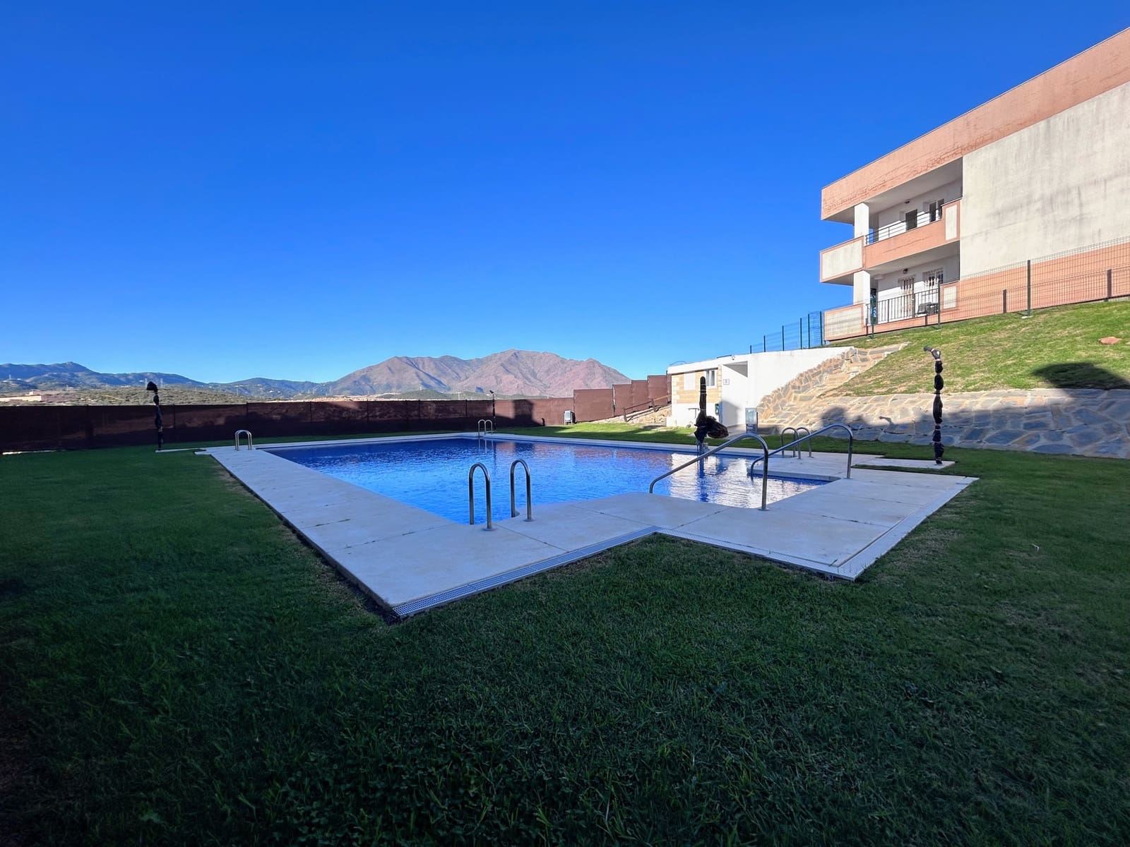 3 chambre Appartement à vendre à Casares avec piscine garage - 255 000 € (Ref: 9410782)