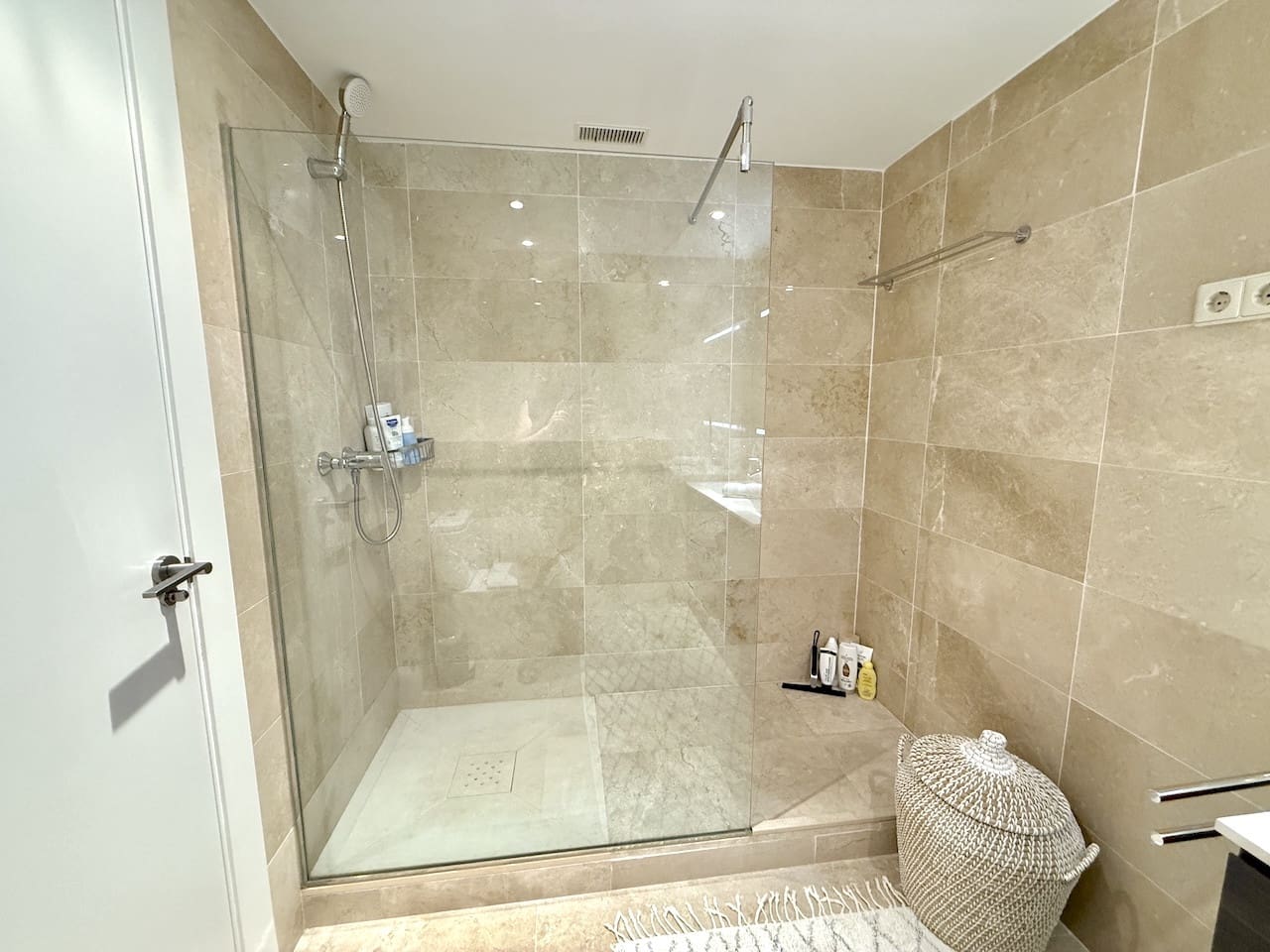 3 bedroom Apartment for sale in Marbella with pool garage - € 535,000 (Ref: 9410783)