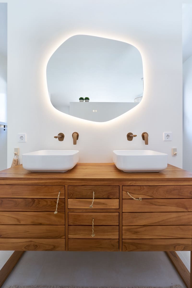 3 bedroom Villa for sale in Estepona with pool garage - € 1,495,000 (Ref: 9410784)