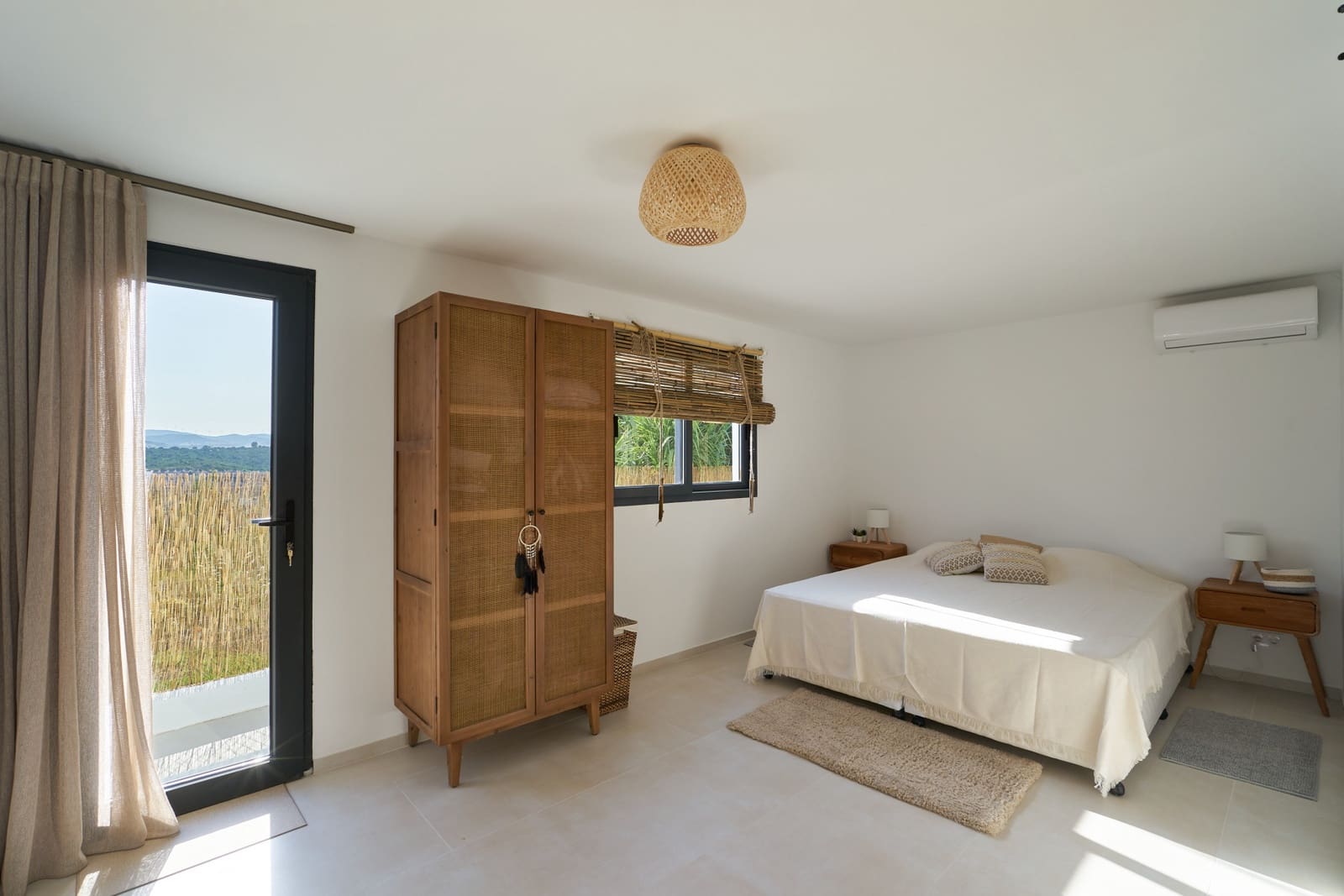 3 bedroom Villa for sale in Estepona with pool garage - € 1,495,000 (Ref: 9410784)