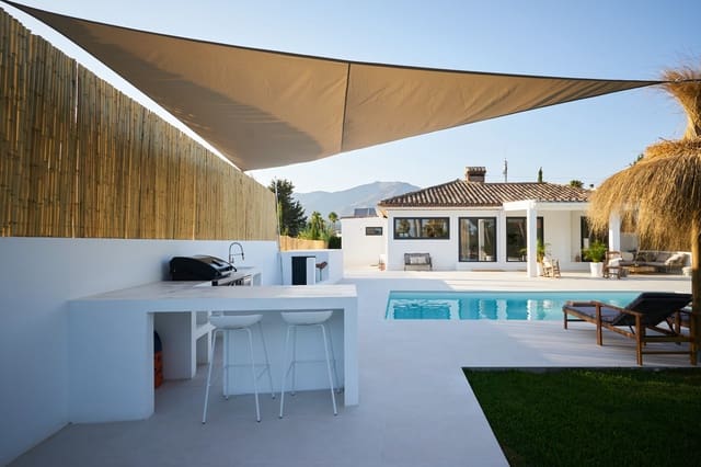 3 slaapkamer Villa te koop in Guadalobón, Estepona met zwembad garage - € 1.495.000 (Ref: 9410784)