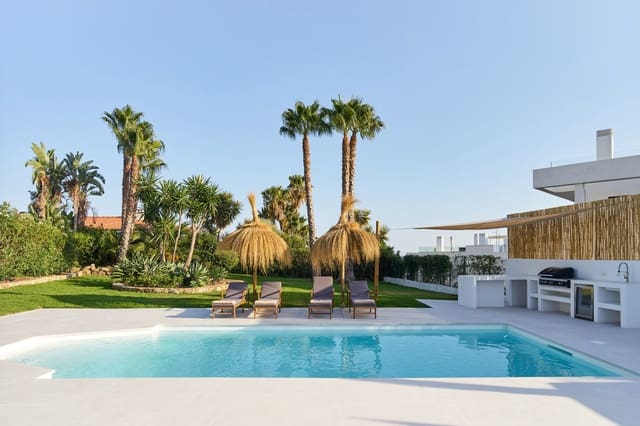 3 slaapkamer Villa te koop in Guadalobón, Estepona met zwembad garage - € 1.495.000 (Ref: 9410784)