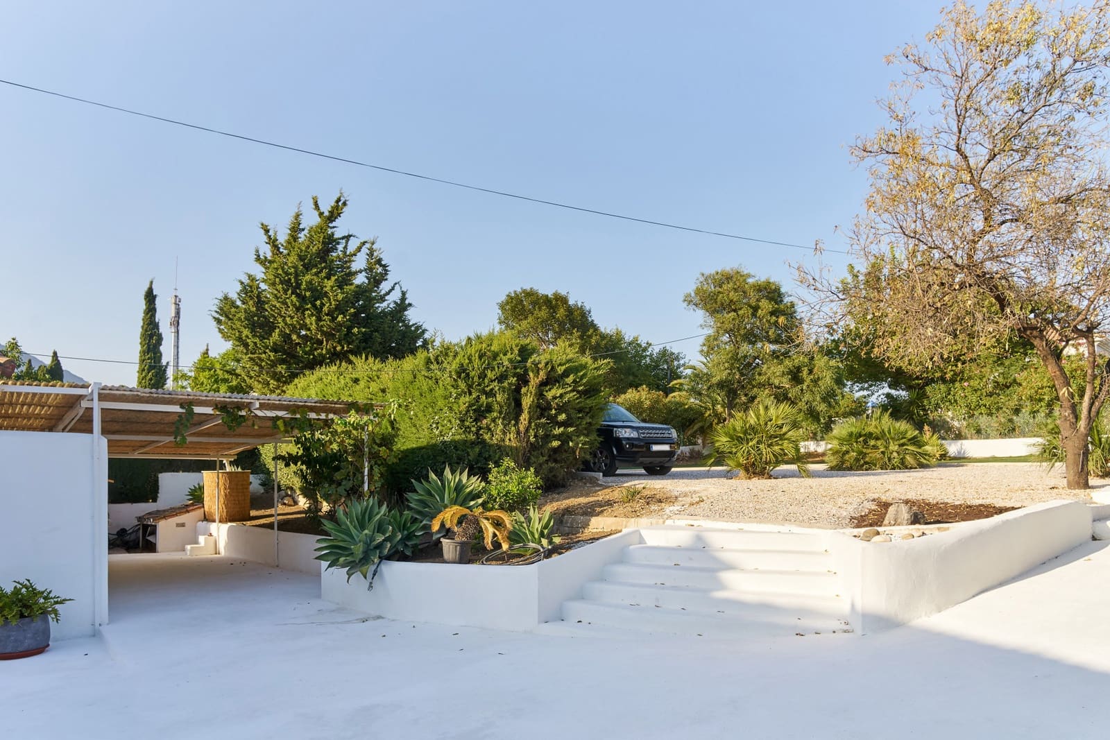 3 bedroom Villa for sale in Estepona with pool garage - € 1,495,000 (Ref: 9410784)