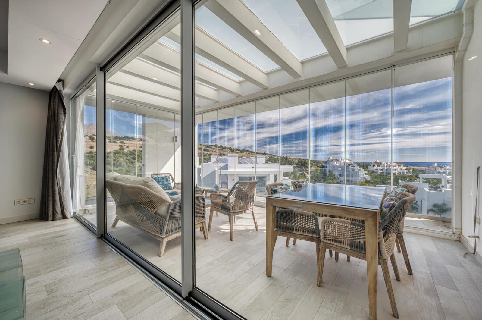 Apartamento de 3 habitaciones en Casares en venta con piscina garaje - 699.000 € (Ref: 9413842)