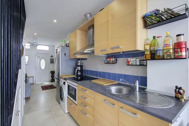 2 bedroom Townhouse for rent in Centro, Estepona - € 1,450 (Ref: 9413843)