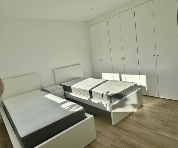 2 slaapkamer Appartement te koop in Casares Pueblo, Casares met zwembad garage - € 525.000 (Ref: 9419365)