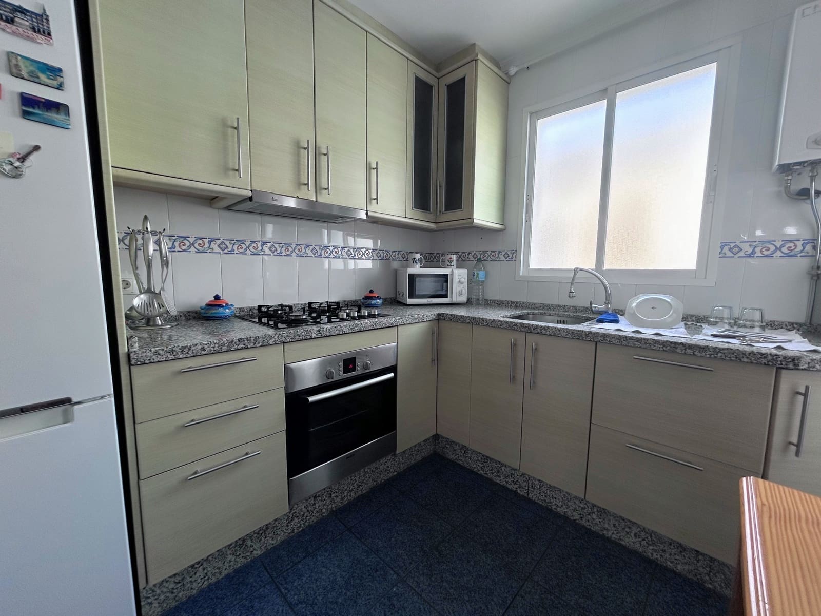 3 slaapkamer Appartement te koop in Estepona - € 325.000 (Ref: 9439859)