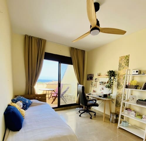 2 chambre Penthouse à vendre à La Duquesa / Puerto de la Duquesa, Manilva avec piscine garage - 269 000 € (Ref: 9439860)