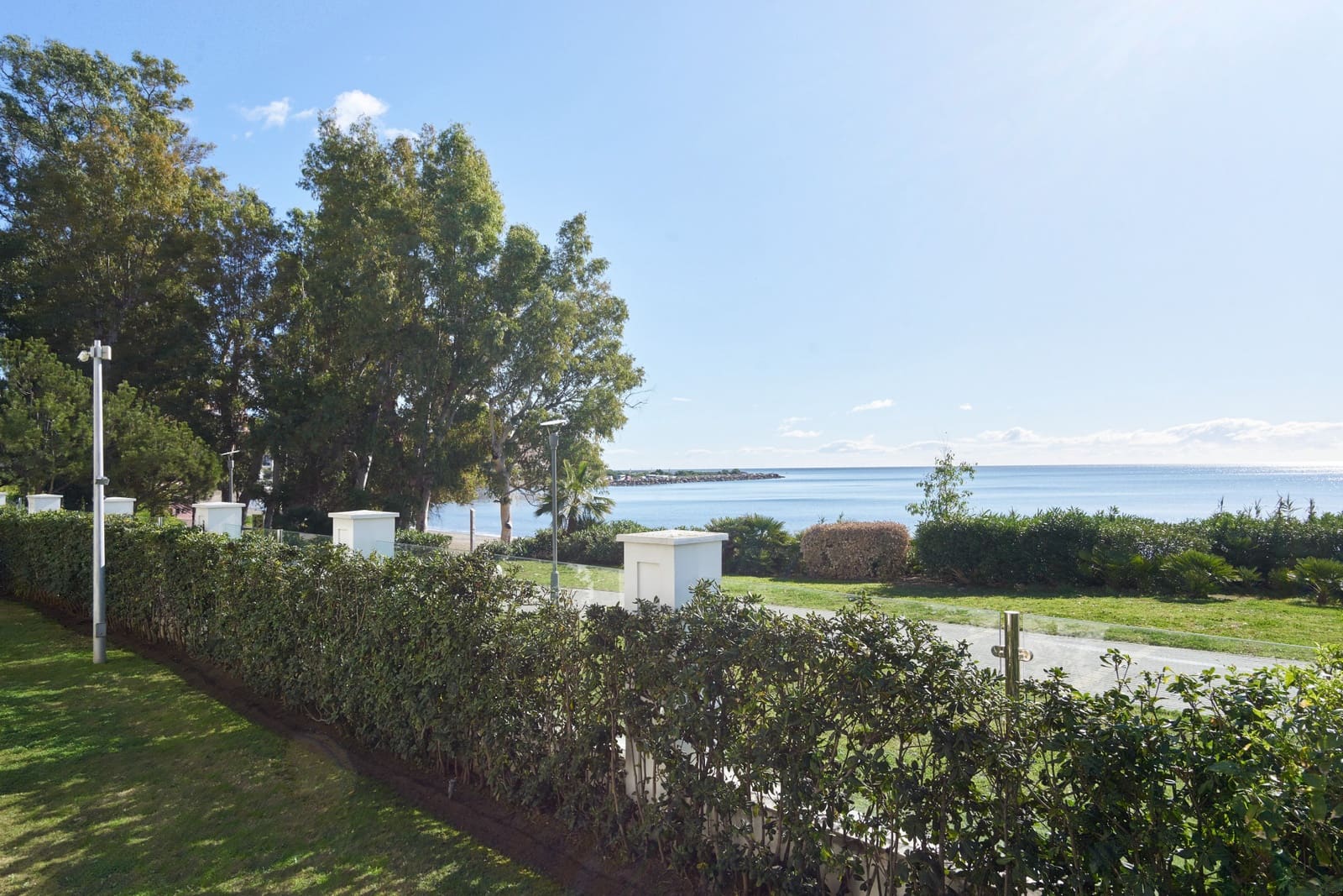 1 sypialnia Apartament na sprzedaż w Estepona z basenem garażem - 1 100 000 € (Ref: 9468277)