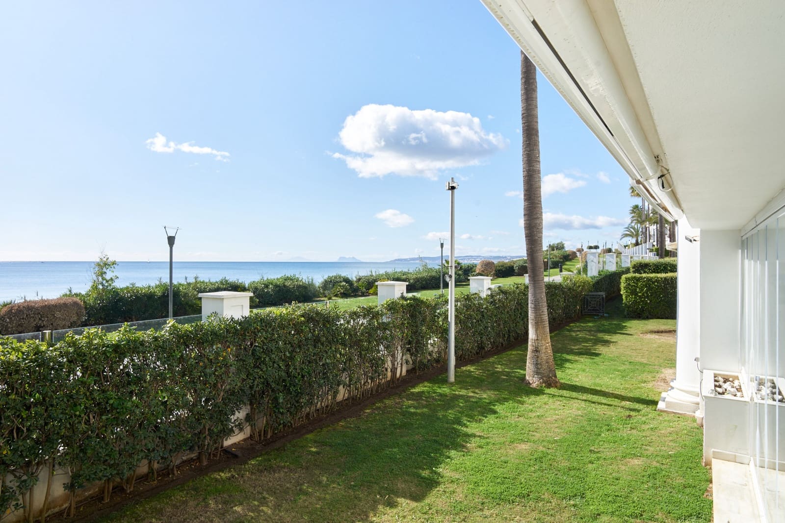 1 sypialnia Apartament na sprzedaż w Estepona z basenem garażem - 1 100 000 € (Ref: 9468277)