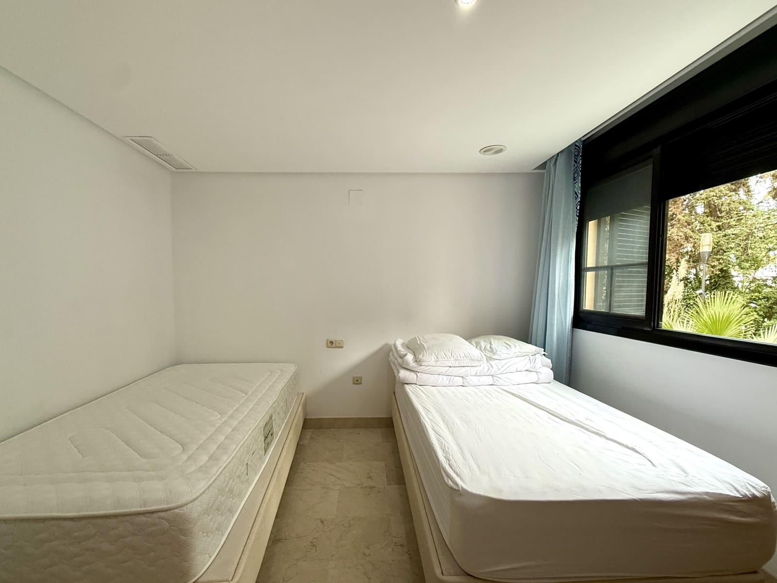 Apartamento de 2 habitaciones en Marbella en venta con piscina garaje - 665.000 € (Ref: 9472784)