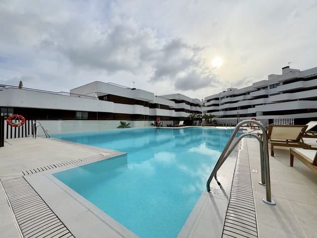 2 sovrum Lägenhet att hyra i Huerta Nueva, Estepona med pool garage - 2 200 € (Ref: 9488244)