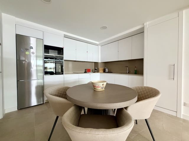 2 sovrum Lägenhet att hyra i Huerta Nueva, Estepona med pool garage - 2 200 € (Ref: 9488244)