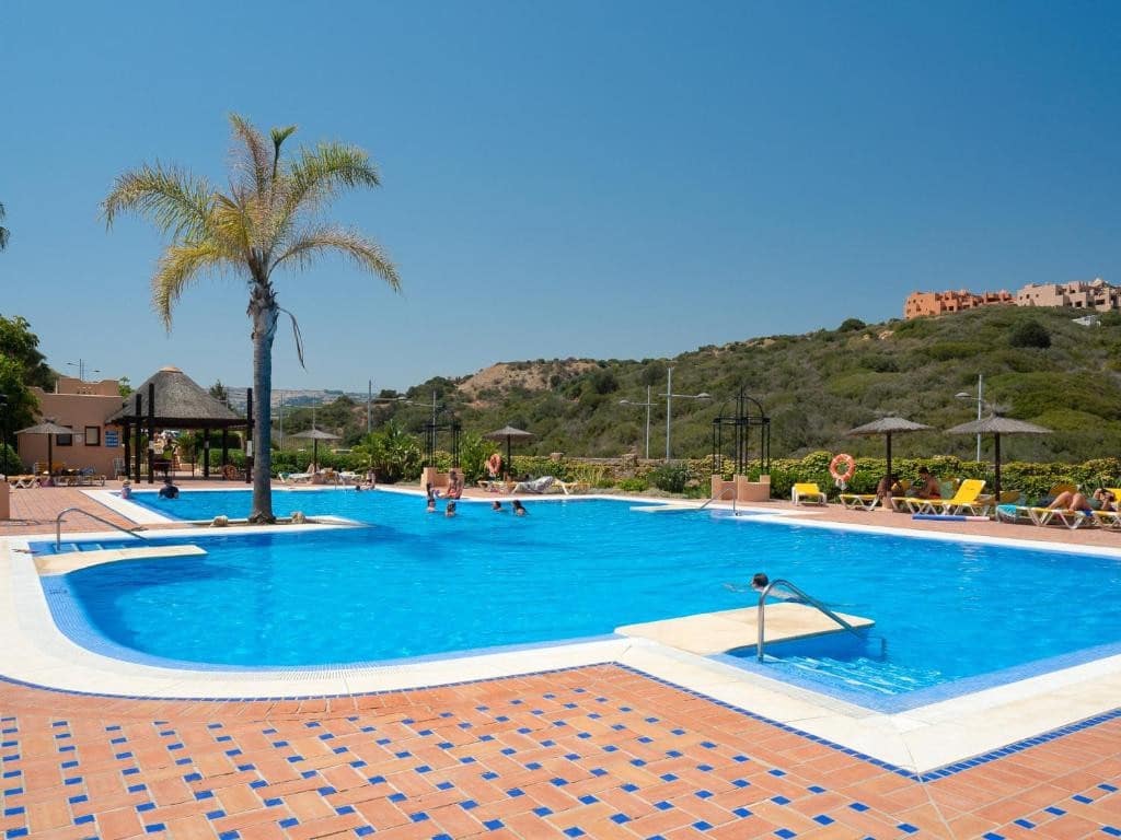 2 bedroom Apartment for sale in Manilva with pool garage - € 309,000 (Ref: 9497077)