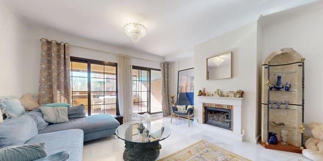 Apartamento de 4 habitaciones en Atalaya-Isdabe, Estepona en venta con piscina garaje - 850.000 € (Ref: 9504151)