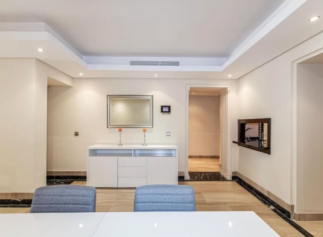 2 makuuhuone Huoneisto myytävänä paikassa Estepona mukana uima-altaan 
autotalli - 650 000 € (Ref: 9504152)