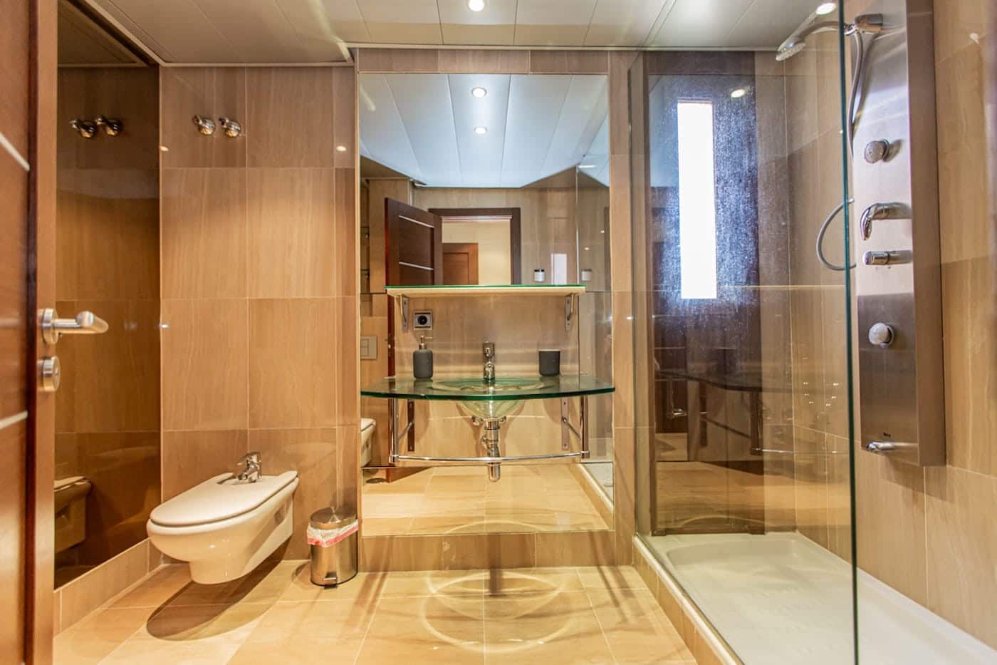 2 makuuhuone Huoneisto myytävänä paikassa Estepona mukana uima-altaan 
autotalli - 650 000 € (Ref: 9504152)