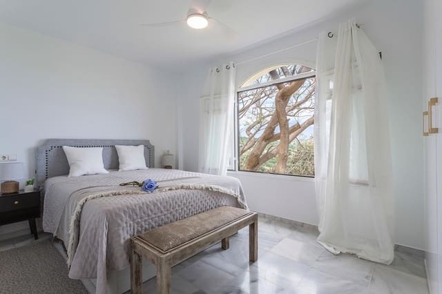 3 slaapkamer Appartement te koop in La Duquesa / Puerto de la Duquesa, Manilva met zwembad garage - € 332.000 (Ref: 9508639)