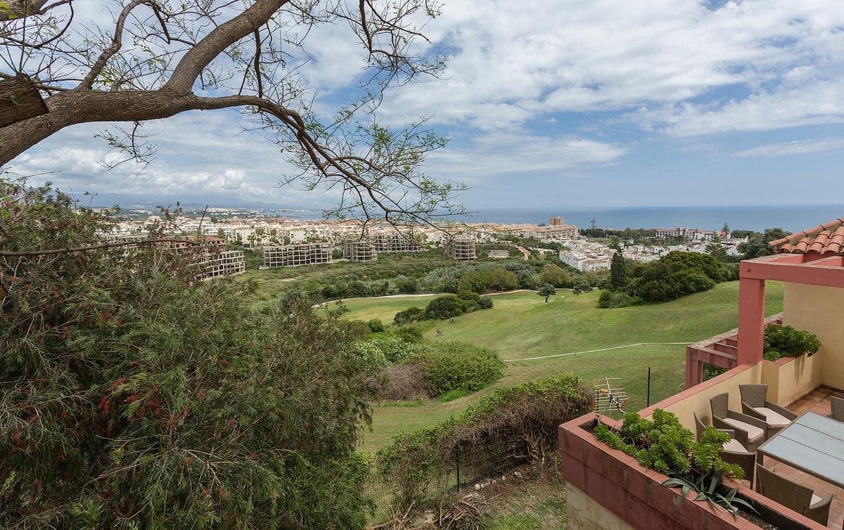 3 slaapkamer Appartement te koop in La Duquesa / Puerto de la Duquesa met zwembad garage - € 332.000 (Ref: 9508639)