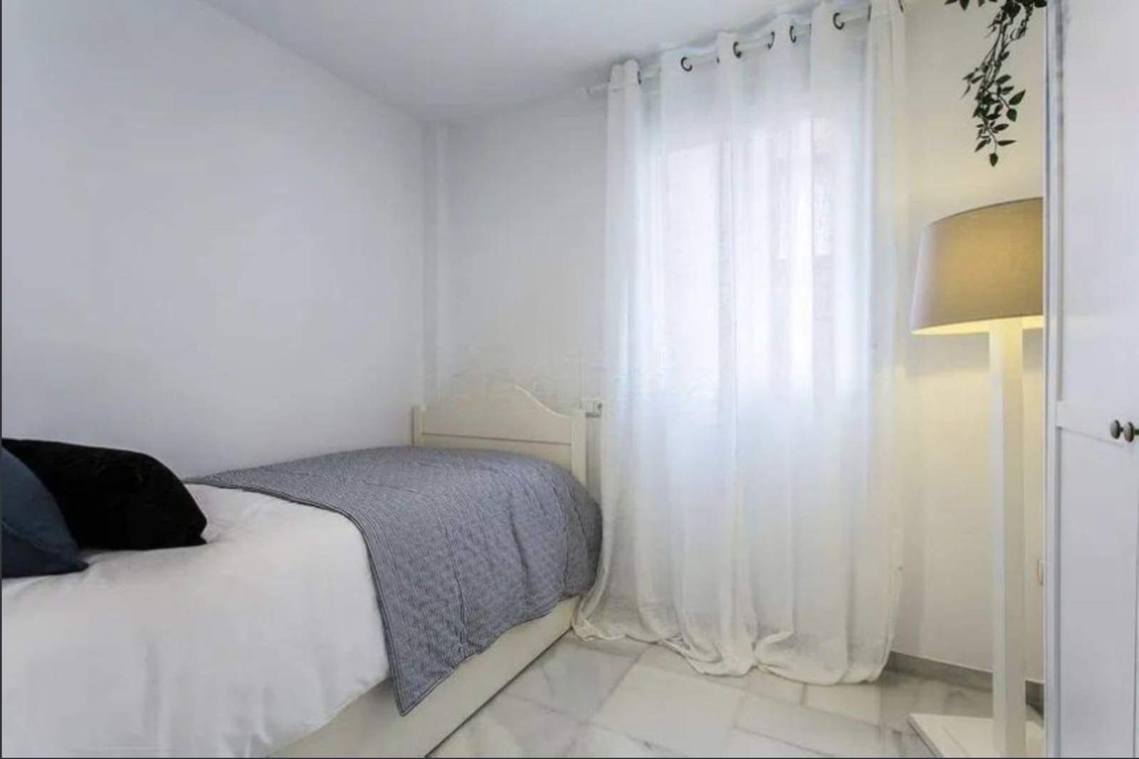 3 slaapkamer Appartement te koop in La Duquesa / Puerto de la Duquesa met zwembad garage - € 332.000 (Ref: 9508639)