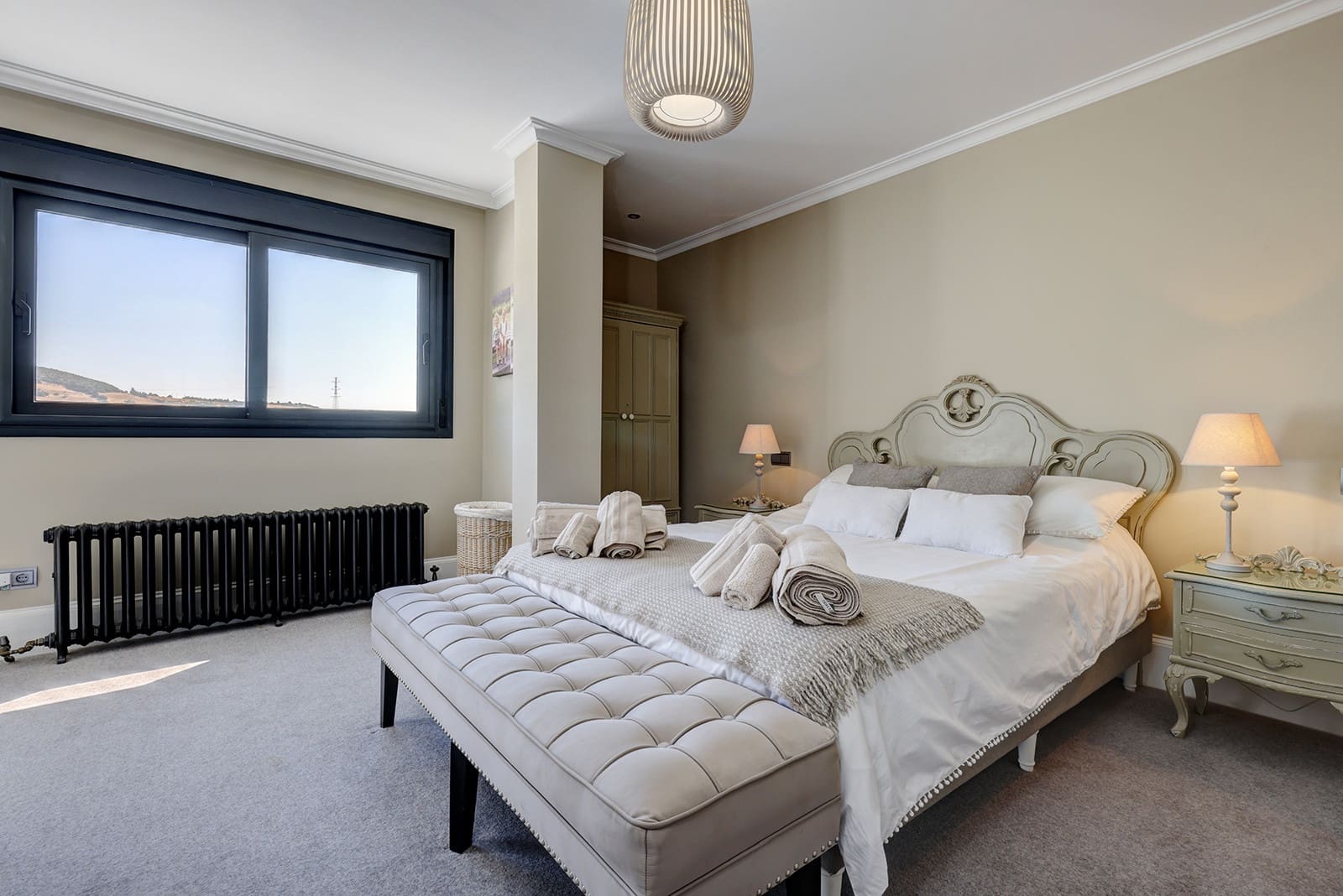 4 quarto Moradia para venda em Casares com piscina garagem - 2 250 000 € (Ref: 9513244)