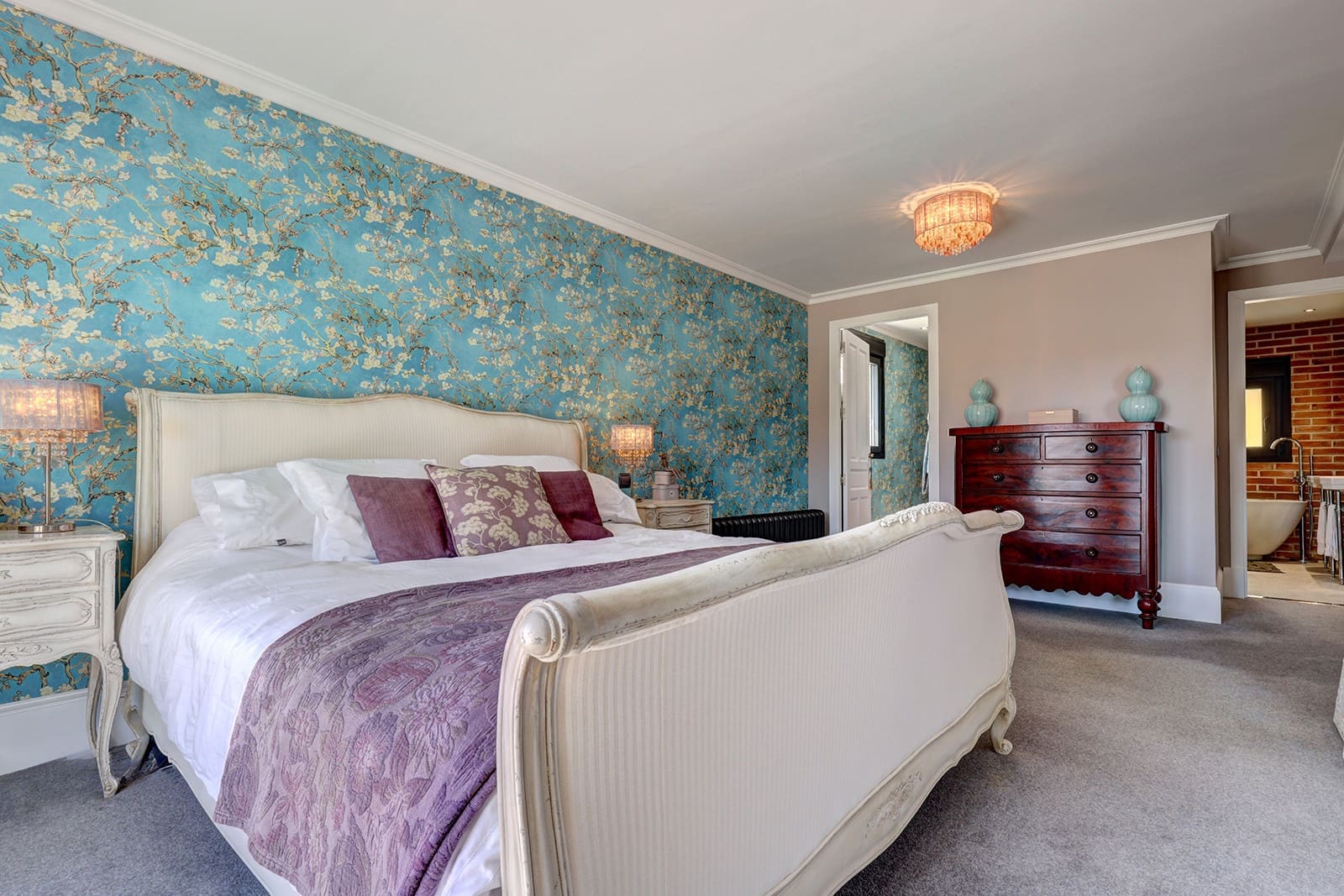 4 quarto Moradia para venda em Casares com piscina garagem - 2 250 000 € (Ref: 9513244)