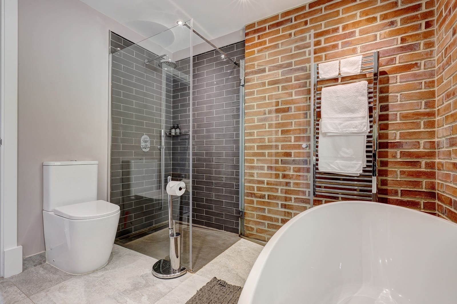 4 quarto Moradia para venda em Casares com piscina garagem - 2 250 000 € (Ref: 9513244)