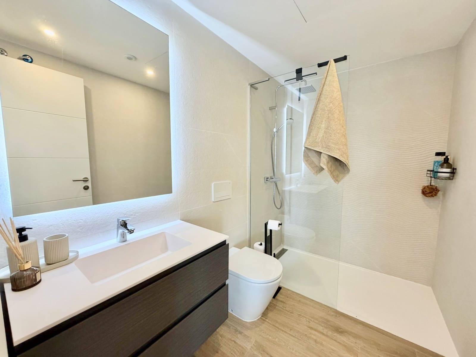 2 bedroom Penthouse for sale in Casares with pool garage - € 495,000 (Ref: 9530182)