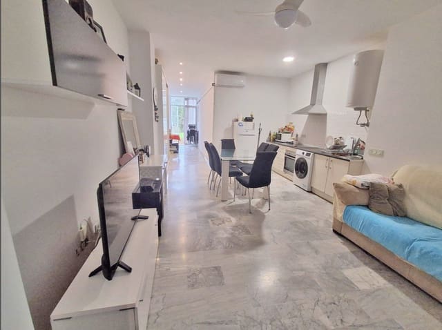 1 makuuhuone Huoneisto myytävänä paikassa Bahía Dorada, Estepona mukana uima-altaan 
autotalli - 199 000 € (Ref: 9558583)