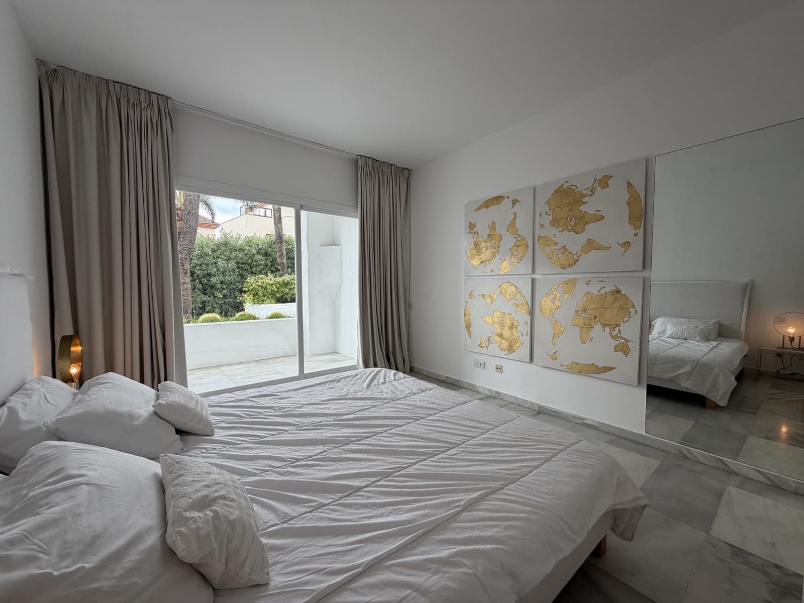 2 slaapkamer Appartement te koop in Marbella met zwembad garage - € 935.000 (Ref: 9558584)